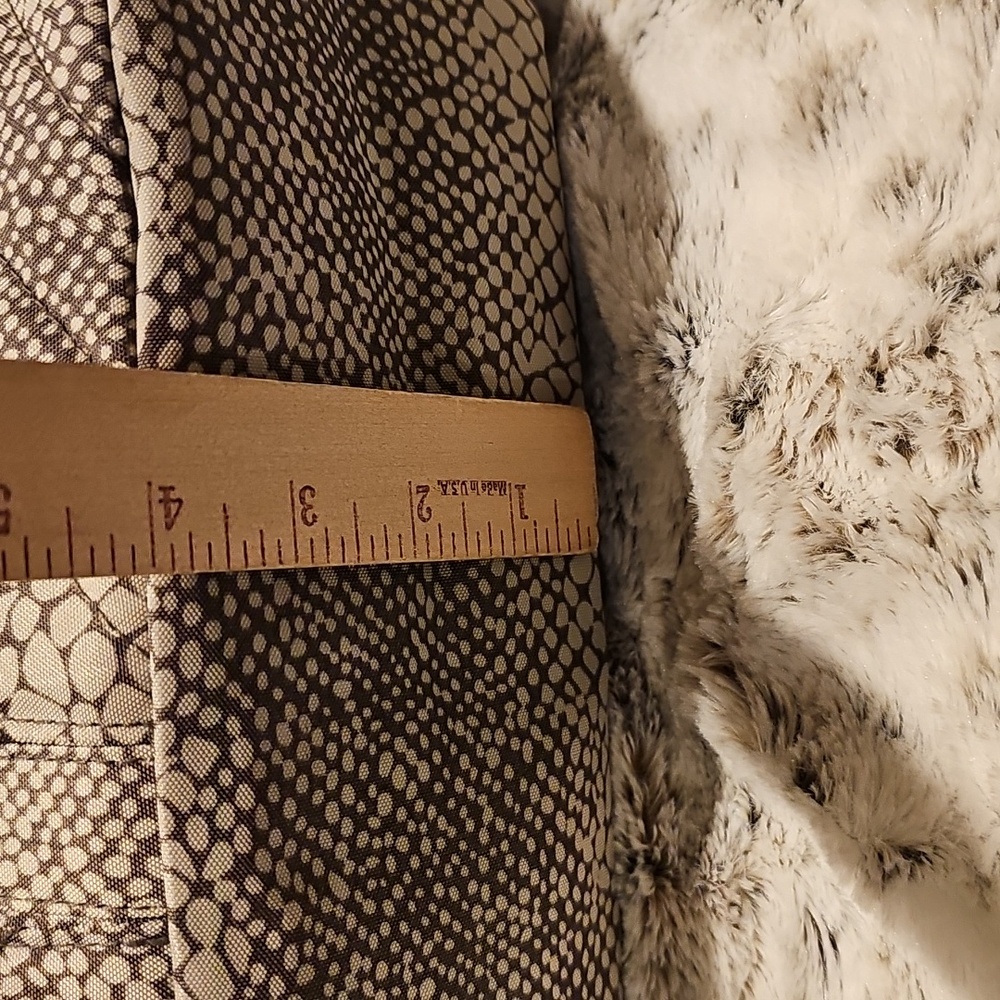 Travelon Crossbody Bag Like New Condition - Picture 6 of 13